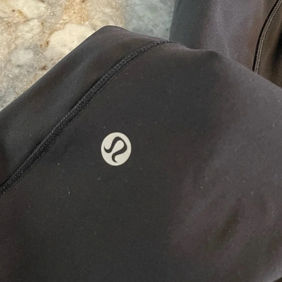 Lululemon Speed Up Crop 21" in Black size 6 Style W6AL7S - Picture 3 of 11